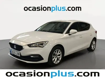 Usado Seat Leon Style 131 CV (96 kW) 2021 Blanco Utilitario