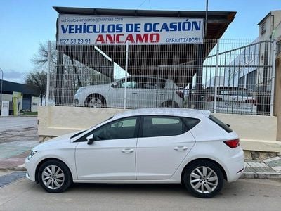 Usado Seat Leon Reference 90 CV (66 kW) 2018 Blanco Berlina
