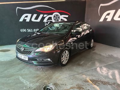 Usado Opel Astra Business 110 CV (80 kW) 2016 Negro Berlina