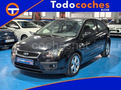 Usado Ford Focus Trend 109 CV (80 kW) 2005 Negro Berlina
