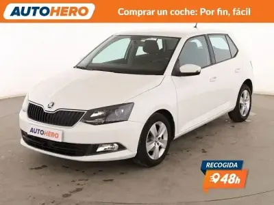 Usado Skoda Fabia Ambition 75 CV (55 kW) 2015 Blanco Berlina