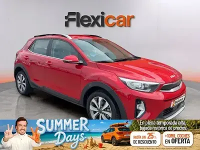 Usado Kia Stonic 120 CV (88 kW) 2022 Rojo SUV