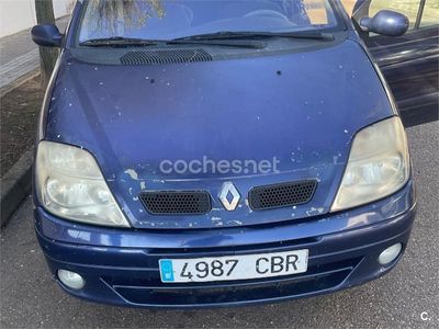 Usado Renault Scénic Privilege 120 CV (88 kW) 2002 Azul Monovolumen