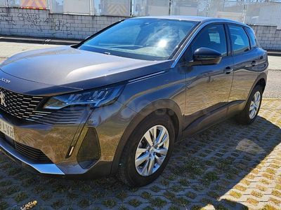 Usado Peugeot 3008 Active 130 CV (95 kW) 2021 Gris / plata SUV
