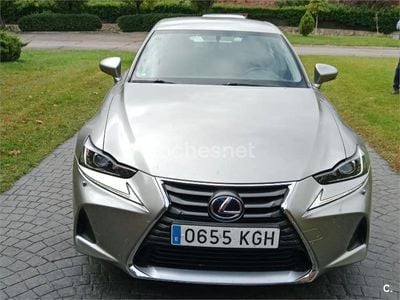 Lexus IS300h