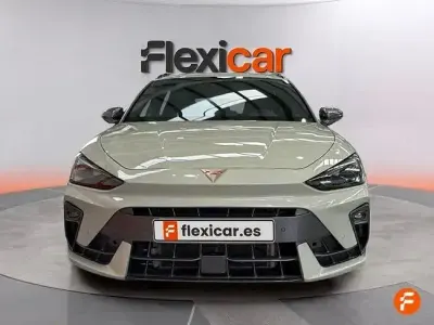 Usado Cupra Leon 150 CV (110 kW) 2025 Negro Familiar