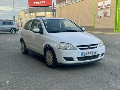 Usado Opel Corsa Essentia 80 CV (58 kW) 2007 Blanco Utilitario