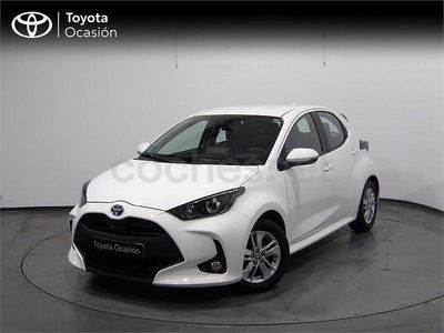 Usado Toyota Yaris Hybrid Business Edition 116 CV (85 kW) 2022 Blanco Berlina