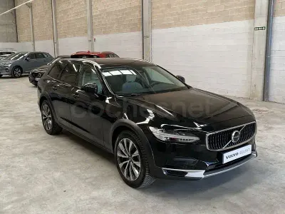 Usado Volvo V90 CC Core 197 CV (144 kW) 2023 Negro Familiar