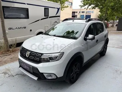 Usado Dacia Sandero Stepway 90 CV (66 kW) 2017 Blanco Berlina