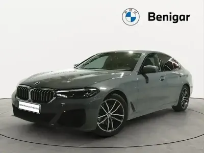 Usado BMW 520 Comfort Edition 190 CV (139 kW) 2022 Gris Berlina