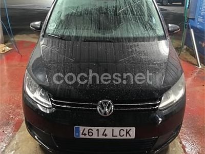 Usado VW Touran Advance 105 CV (77 kW) 2013 Negro Monovolumen