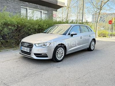 Usado Audi A3 Ambiente 150 CV (110 kW) 2015 Gris / plata Berlina