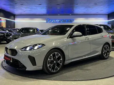 Usado BMW 120 M Sport 163 CV (119 kW) 2025 Gris Utilitario