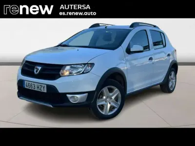 Usado Dacia Sandero Essentiel 90 CV (66 kW) 2014 Blanco Utilitario