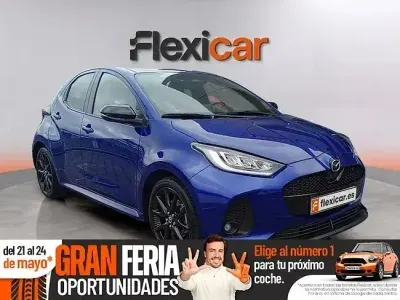 Usado Mazda 2 Homura-Line 116 CV (85 kW) 2024 Azul Utilitario