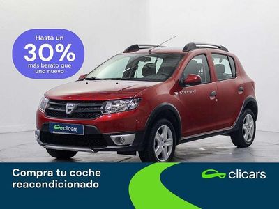Usado Dacia Sandero Stepway 90 CV (66 kW) 2015 Rojo Utilitario