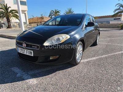 Usado Fiat Bravo Dynamic 120 CV (88 kW) 2007 Negro Utilitario