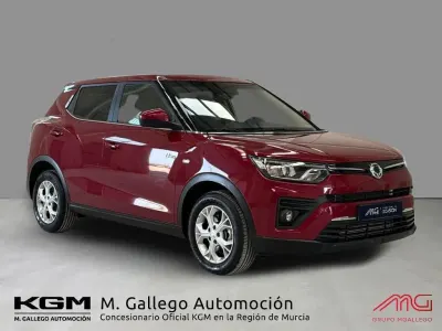 Usado SsangYong Tivoli 2023 Rojo SUV