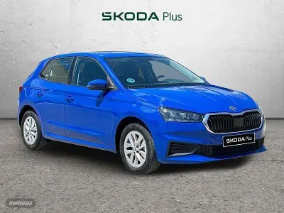 Usado Skoda Fabia Active 95 CV (69 kW) 2022 Azul Utilitario