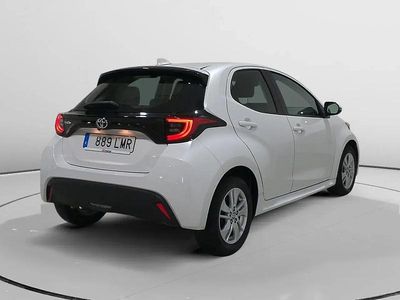 Begagnad Toyota Yaris Edition 125 HK (91 kW) 2021 Vit Halvkombi
