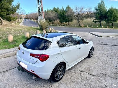 Blanco Usado 2015 Alfa Romeo Giulietta Edizione Speciale Berlina | 7999 € (Buen precio)
