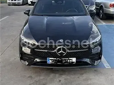 Usado Mercedes A200 150 CV (110 kW) 2024 Negro Berlina