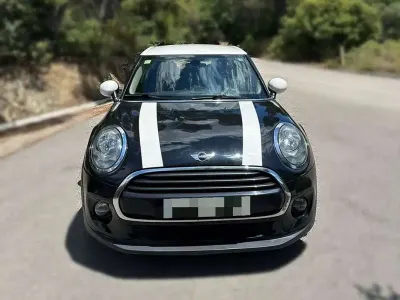 Usado Mini Cooper D 116 CV (85 kW) 2016 Negro Utilitario