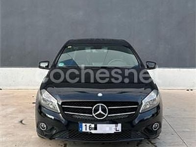 Usado Mercedes A180 Urban 122 CV (89 kW) 2014 Negro Berlina