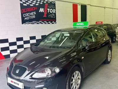 Usado Seat Leon Style 105 CV (77 kW) 2010 Negro Utilitario