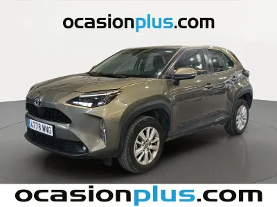 Usado Toyota Yaris Cross Business Edition 116 CV (85 kW) 2024 Marrón SUV