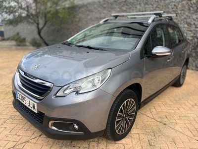 Usado Peugeot 2008 Active 110 CV (80 kW) 2015 Gris / plata SUV