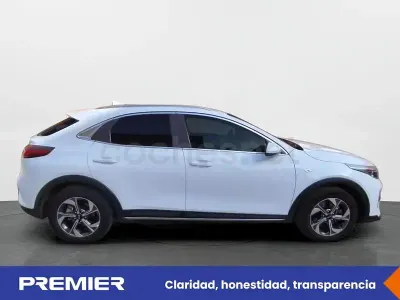 Usado Kia XCeed 115 CV (84 kW) 2020 Blanco SUV