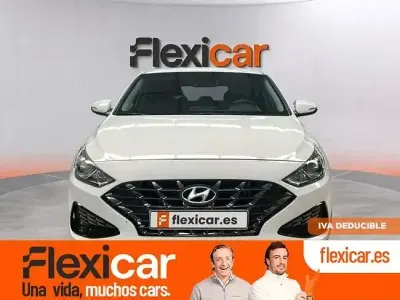 Usado Hyundai i30 136 CV (100 kW) 2021 Blanco
