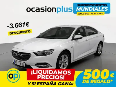 Usado Opel Insignia Selective 140 CV (102 kW) 2017 Blanco Berlina
