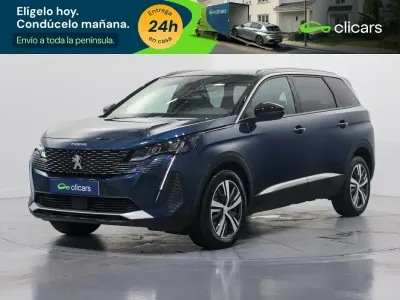Usado Peugeot 5008 Allure 130 HP (95 kW) 2024 Verde SUV