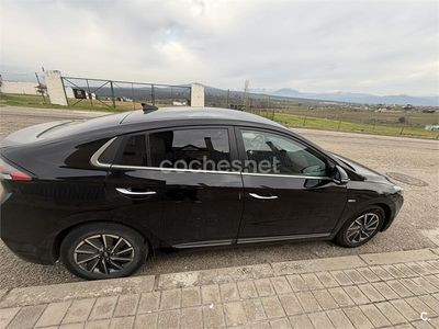 Usado Hyundai Ioniq 141 CV (103 kW) 2020 Negro Utilitario