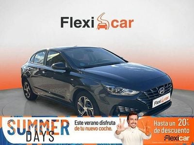 Usado Hyundai i30 120 CV (88 kW) 2022 Gris Utilitario