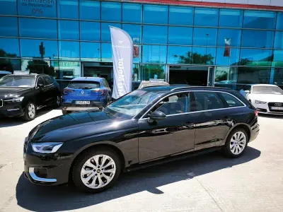 Usado Audi A4 Advanced Plus 163 CV (119 kW) 2022 Negro Familiar