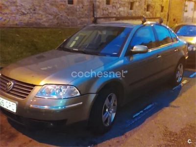 Usado VW Passat Edition 130 CV (95 kW) 2003 Verde Berlina