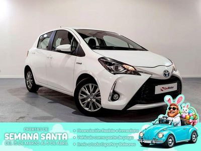 Usado Toyota Yaris Hybrid Active 100 CV (73 kW) 2020 Blanco Berlina