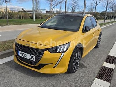 Usado Peugeot 208 GT-line 130 CV (95 kW) 2020 Amarillo Utilitario