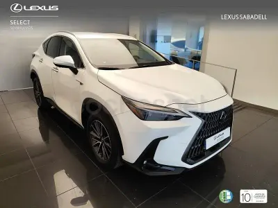 Usado Lexus NX350h Executive Line 242 CV (177 kW) 2022 Blanco SUV