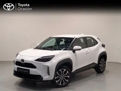 Usado Toyota Yaris Cross Active 116 CV (85 kW) 2023 Blanco SUV