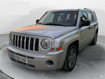 Gris / plata Usado 2010 Jeep Patriot Limited SUV | 5500 €