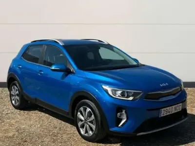 Usado Kia Stonic 101 CV (74 kW) 2025 Azul SUV
