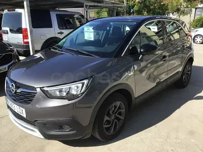 Usado Opel Crossland X Innovation 102 CV (75 kW) 2020 Gris / plata SUV