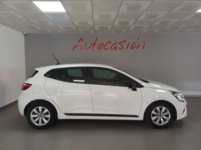 Usado Renault Clio Business 86 CV (63 kW) 2020 Blanco Utilitario