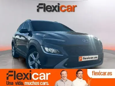 Usado Hyundai Kona 120 CV (88 kW) 2022 Gris SUV
