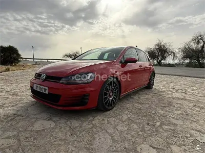 Usado VW Golf VII GTI 220 CV (161 kW) 2013 Rojo Berlina